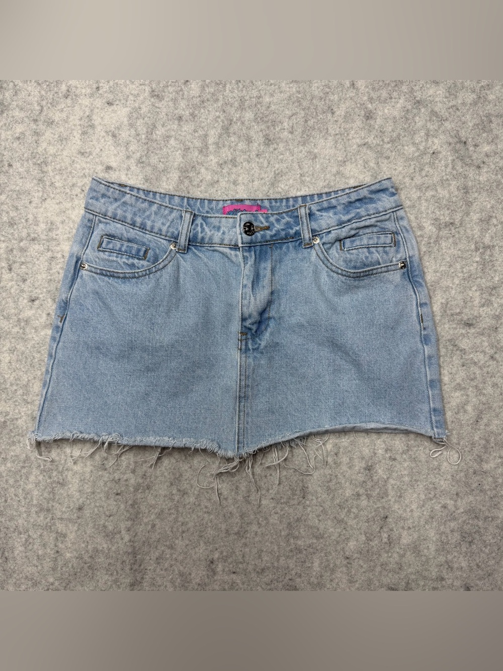 Edikted Denim MiniSkirt Sz Small Light Wash Raw Fray Hem Y2K Sexy Fairy Festival